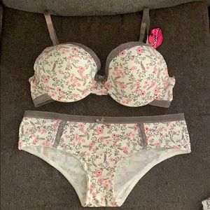 Bra and Panties Set